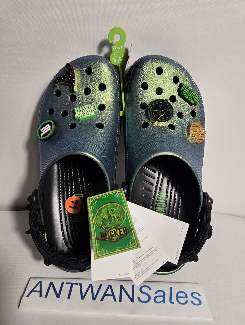 Crocs Wicked Elphaba Women Size 11 Classic Clogs Limited Edition w/ Jibbitz NEW
